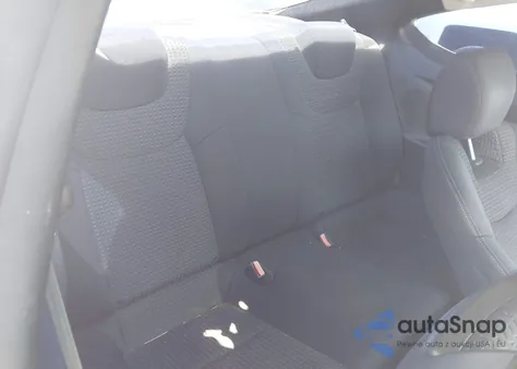 2011 Hyundai Genesis 2.0T z USA, uszkodzony, nr VIN KMHHT6KD7BU059650